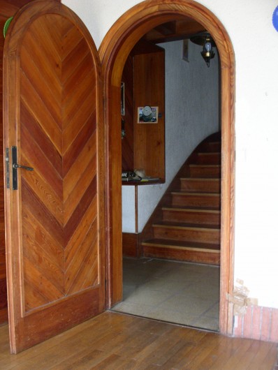 Location de vacances - Chalet à Saint-Bonnet-en-Champsaur - Porte escalier 1 er étage