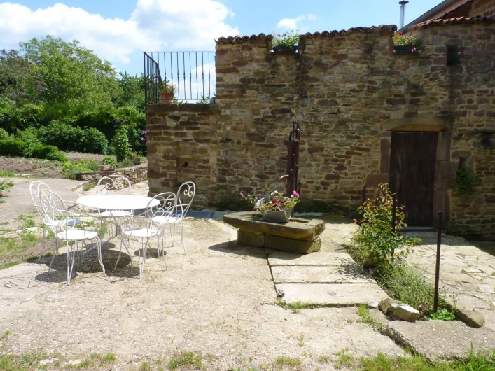 Location de vacances - Chambre d'hôtes à Bertrambois - Salon extérieur.