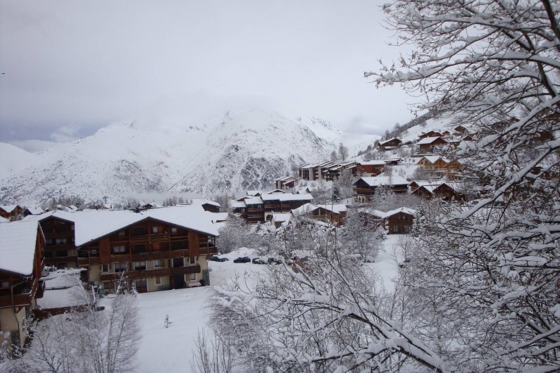 Location de vacances - Appartement à Les Deux Alpes - Au nord côté parking Vue sur l'Alpe d'Huez