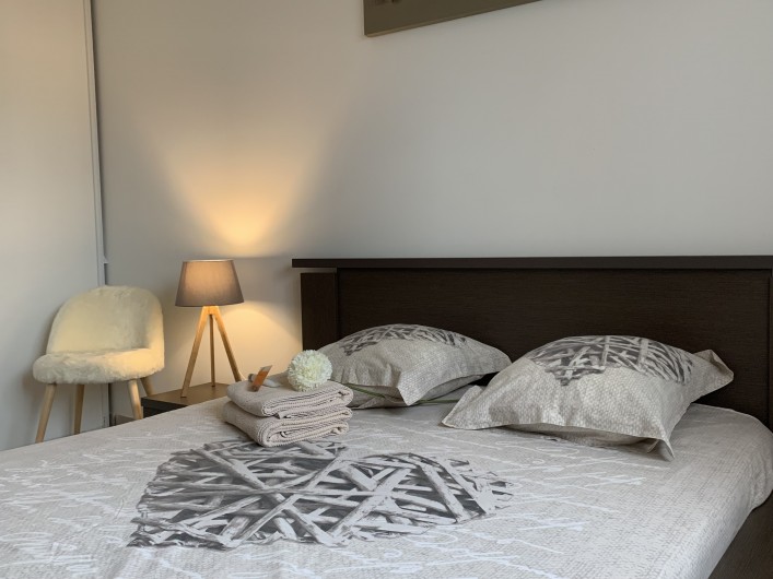 Location de vacances - Appartement à Porto-Vecchio - Cala Ross' Appart - Chambre climatisée , lit en 160cm