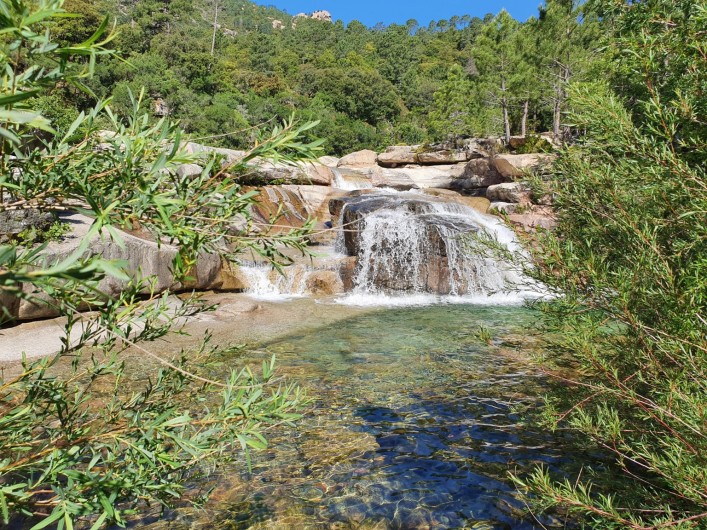 Location de vacances - Appartement à Porto-Vecchio - Cala Ross' Appart - Piscine naturelle de Cavu à 25mn