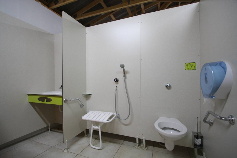 Location de vacances - Bungalow - Mobilhome à Calvi - sanitaire PMR