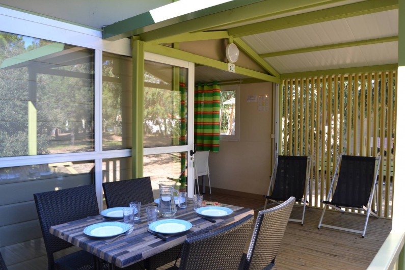 Location de vacances - Bungalow - Mobilhome à Calvi - agréable terrasse extérieur semi-couverte