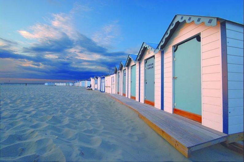 Location de vacances - Gîte à Widehem - Cabines de plage sur le sable de la Côte d'Opale