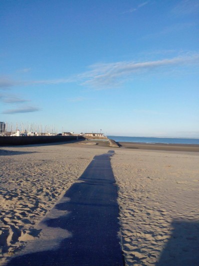 Location de vacances - Maison - Villa à Jeanménil - Plage de la banche (100 m de la location) avec tapis pour l'handicap