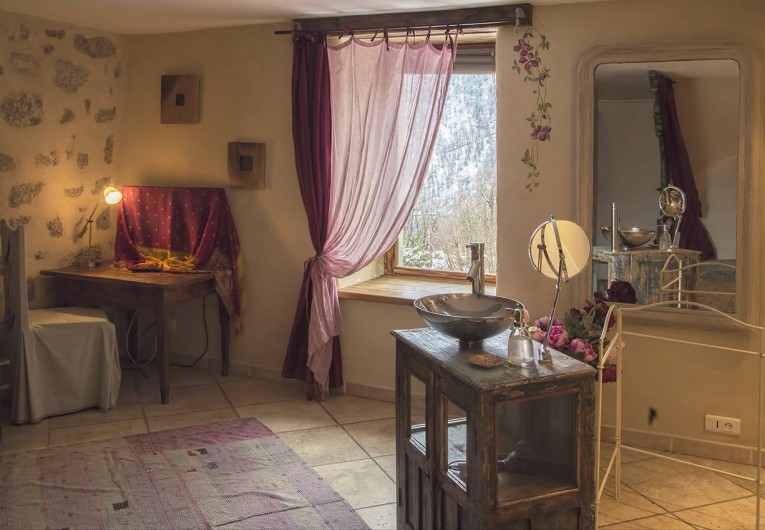 Location de vacances - Chambre d'hôtes à Génolhac - Clématite