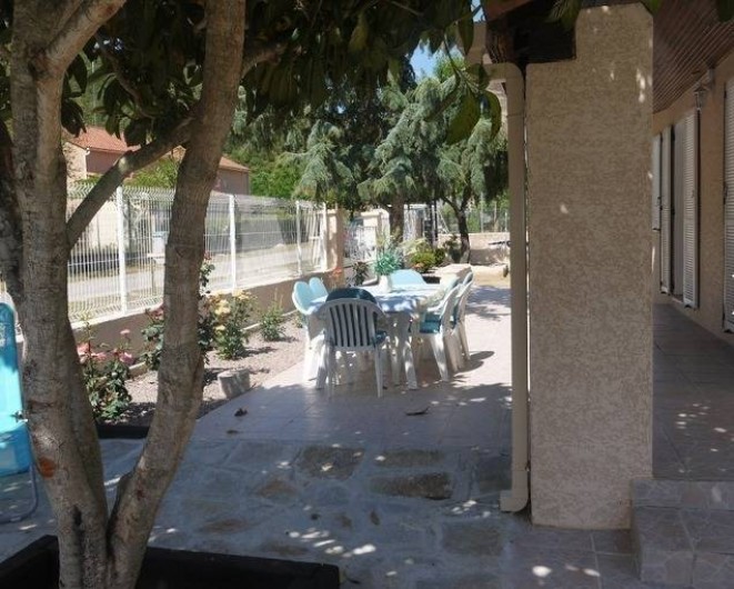 Location de vacances - Gîte à Castifao - terrasse extérieure photo1