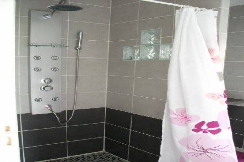Location de vacances - Gîte à Saint-Omer - Douche à l'italienne au RDC