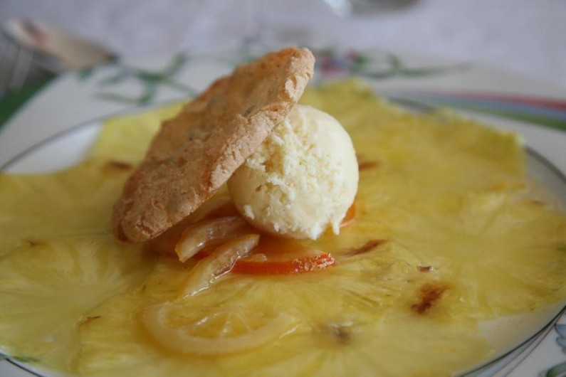 Location de vacances - Hôtel - Auberge à Argentat - Le  carpaccio d'ananas au jus      d'agrumes