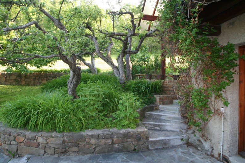 Location de vacances - Chalet à Puy-Saint-Vincent - Espace sous les pommiers