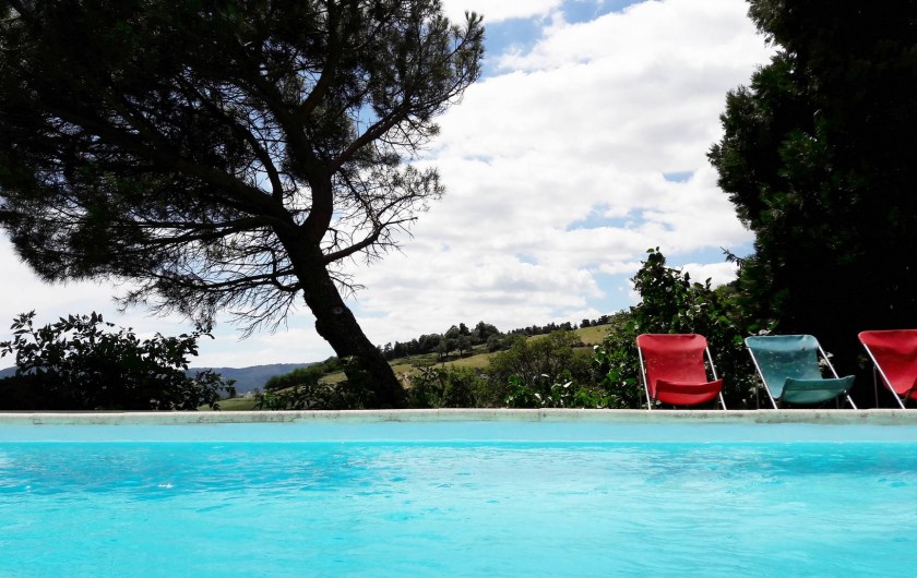 Location de vacances - Gîte à Saint-Alban-d'Ay - Vue piscine