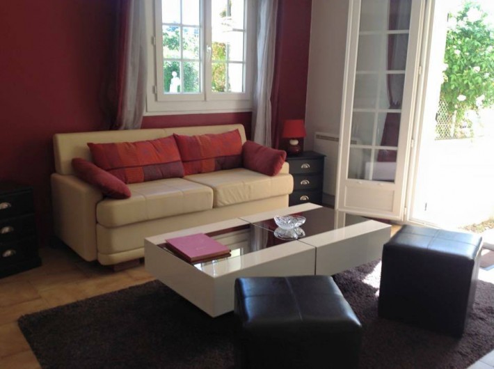 Location de vacances - Appartement à Saint-Aygulf - Salon appartement "rez-de-jardin"
