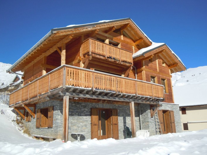 Location de vacances - Appartement à Saint-Sorlin-d'Arves - vue générale chalet