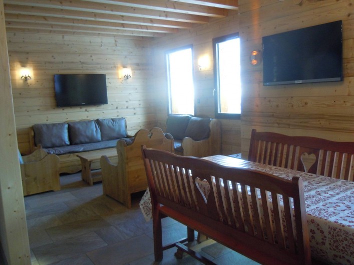 Location de vacances - Appartement à Saint-Sorlin-d'Arves - salon et salle à manger