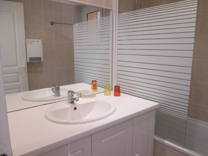 Location de vacances - Appartement à Capbreton - Salle de bain avec baignoire