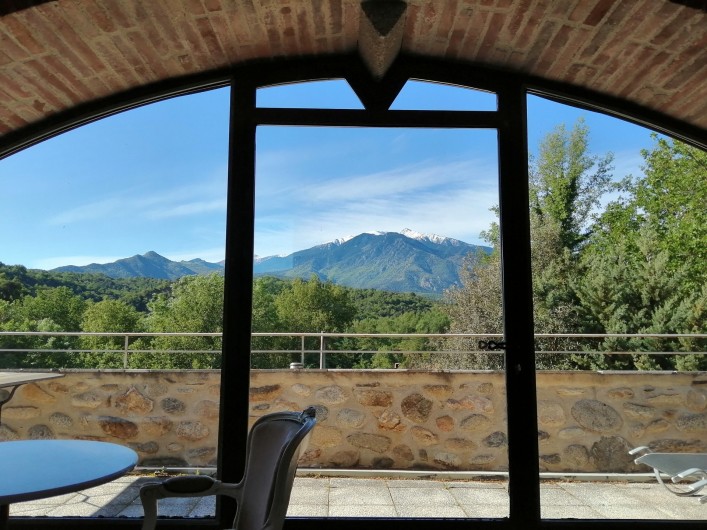 Location de vacances - Gîte à Eus - Vue Canigou chambre d'hôtes