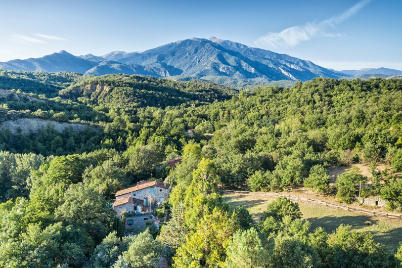 Location de vacances - Gîte à Eus - Vue aérienne de la propriété