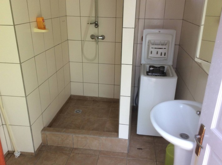 Location de vacances - Villa à Rivière-Pilote - SALLE DE  BAIN 1