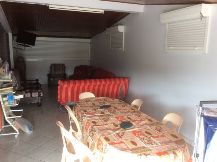 Location de vacances - Villa à Rivière-Pilote - SALON COIN TELE