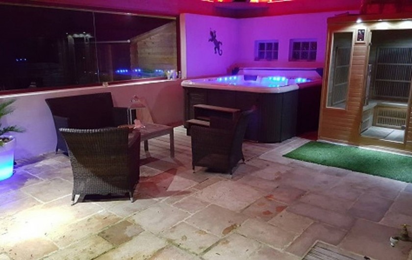Location de vacances - Villa à Ploemel - l espace spa et sauna