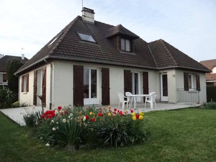 Location de vacances - Villa à Cormelles-le-Royal - Vue d'ensemble