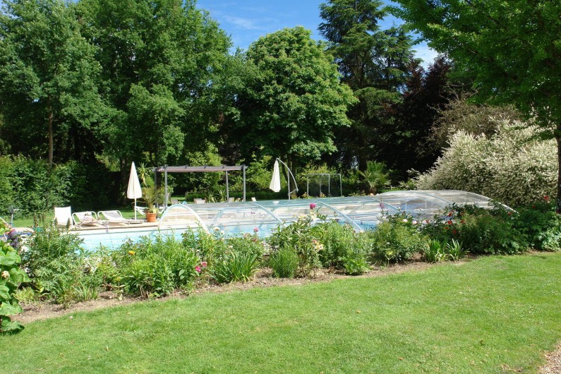 Location de vacances - Maison - Villa à Fondettes - accès piscine La Tourtellerie période juin à septembre