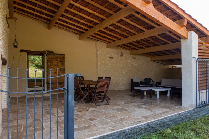 Location de vacances - Mas à Esparron-de-Verdon - Terrasse couverte