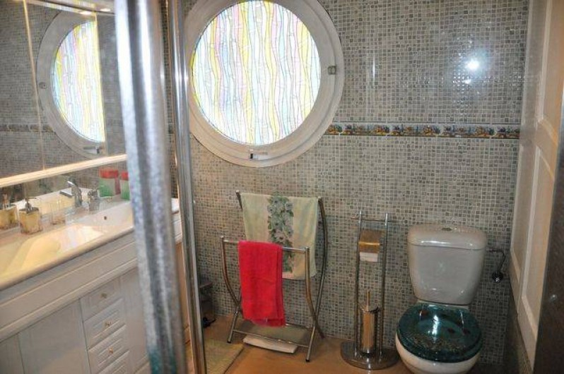 Location de vacances - Maison - Villa à Llançà - salle de bain étage