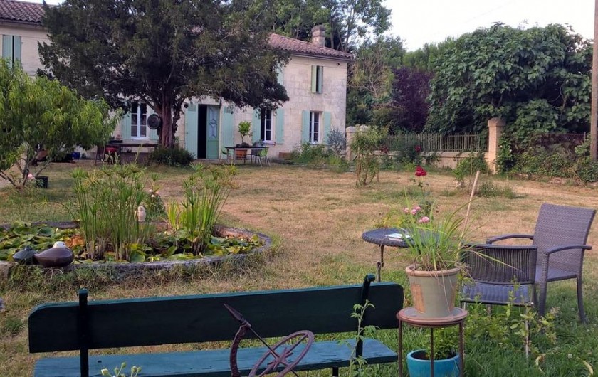 Location de vacances - Chambre d'hôtes à Laruscade - Le bassin aux grenouilles