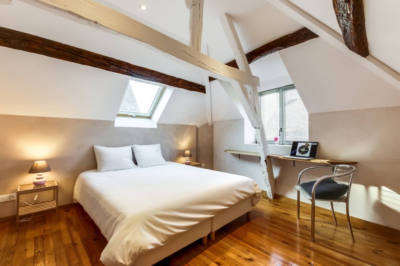 Location de vacances - Gîte à Saint-Benoît-sur-Loire - La chambre étage droite sur rue,  lit 160 ou lits simples