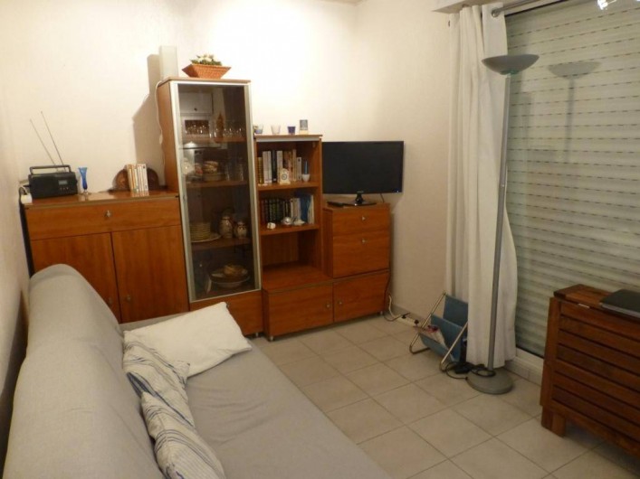 Location de vacances - Appartement à Argelès-sur-Mer - salle avec canapé