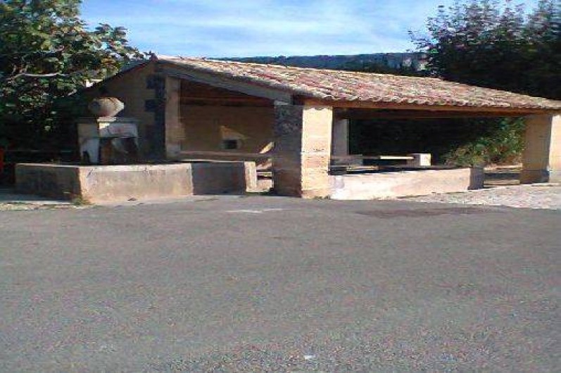 Location de vacances - Appartement à Lioux