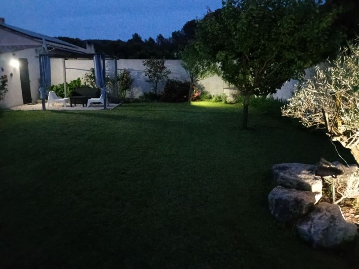 Location de vacances - Gîte à L'Isle-sur-la-Sorgue - Sous le ciel étoilé de la Provence