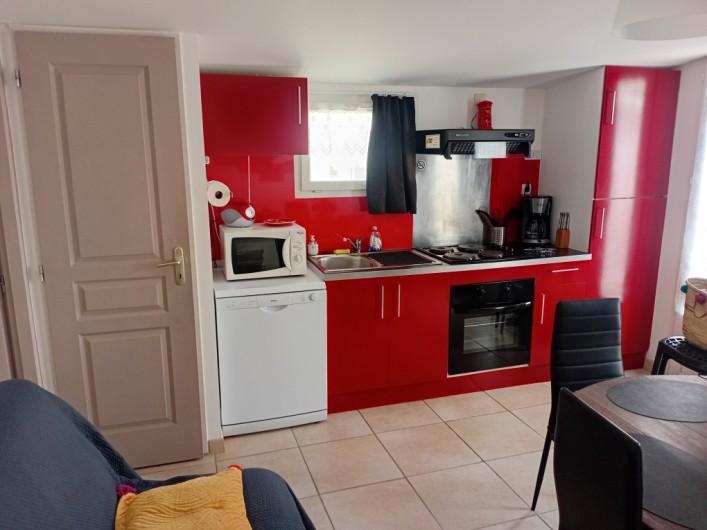 Location de vacances - Gîte à L'Isle-sur-la-Sorgue - Cuisine équipée