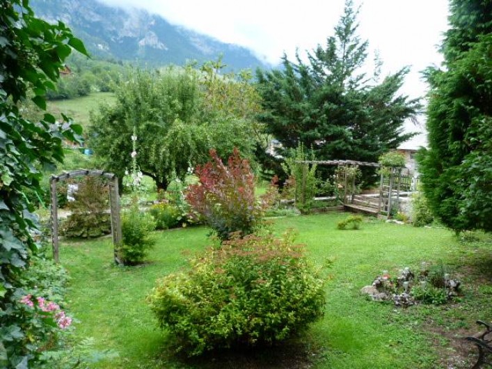 Location de vacances - Villa à Saint-Pierre-d'Entremont (Isère) - Le jardin