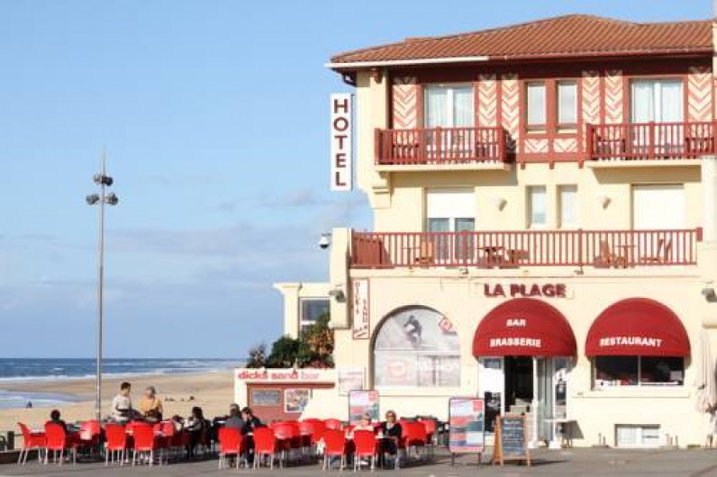Location de vacances - Hôtel - Auberge à Soorts-Hossegor - Situation de l'hôtel de la Plage au bord de l'océan