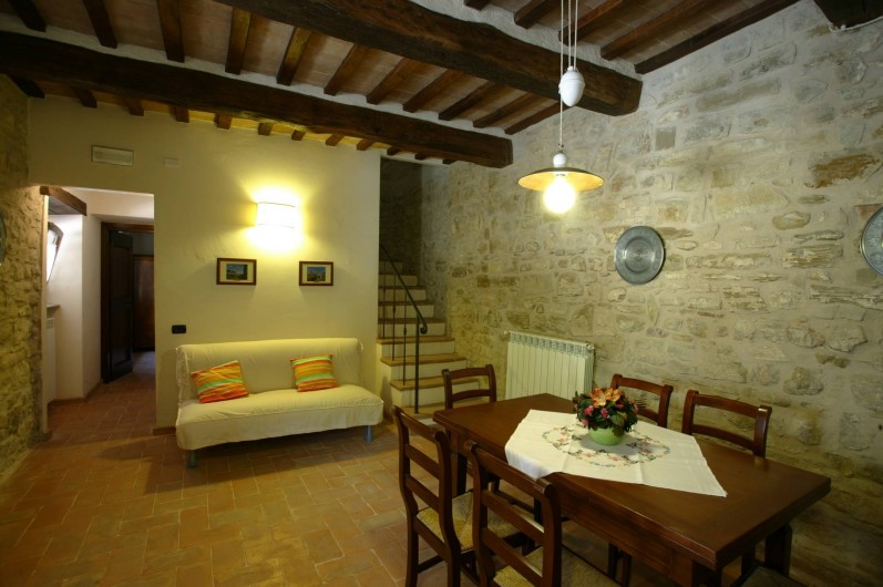 Location de vacances - Appartement à Gubbio - Séjour appartemente Girasole