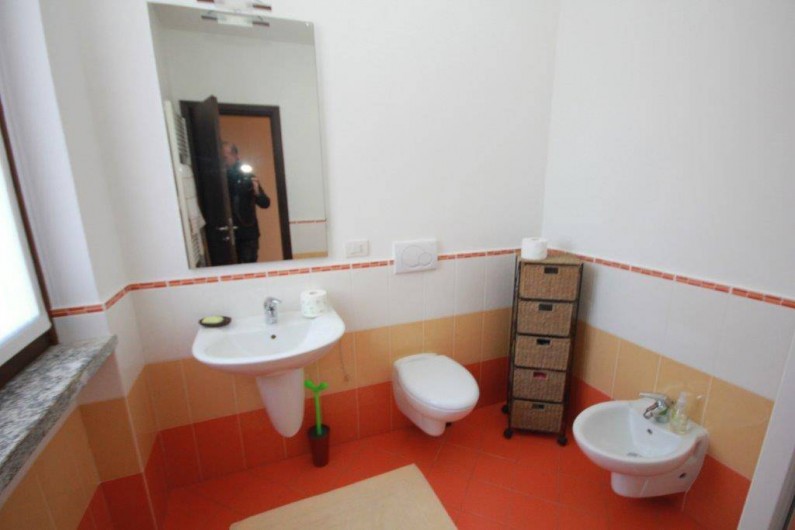 Location de vacances - Maison - Villa à Lenno - Salle de bain avec douche spacieuse