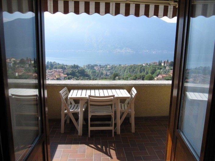Location de vacances - Maison - Villa à Lenno - Terrasse et vue sur le lac