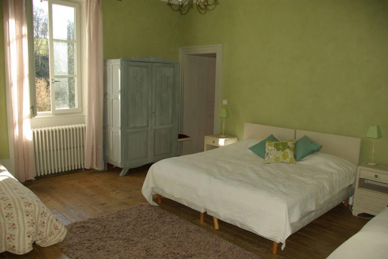 Location de vacances - Chalet à Scey-Maisières - chambre verte a 4 lits de 90 cm de large