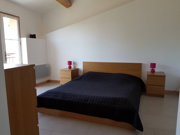 Location de vacances - Mas à Lorgues - Chambre 2 avec lit double 160 x 200