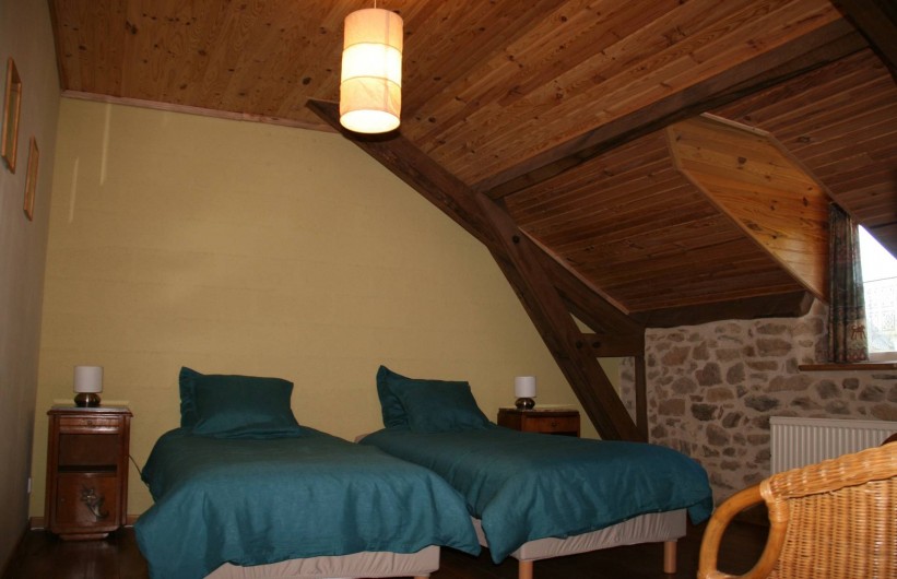 Location de vacances - Gîte à Lacam-d'Ourcet - Nouveaux lits (boxspring) 90x200 cm
