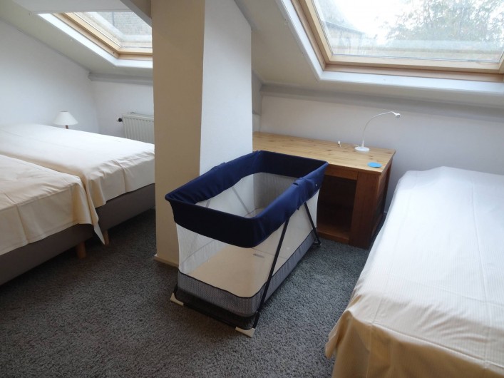 Location de vacances - Maison - Villa à Nieuwvliet - 2e chambre, 3 lits et lit pour bébé