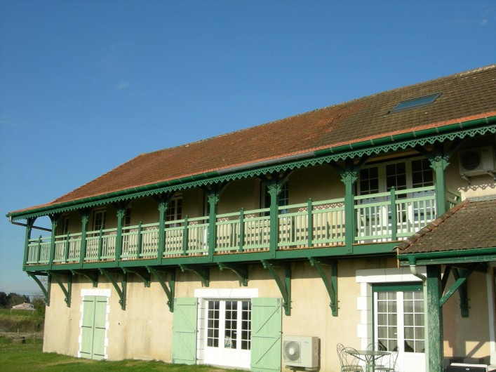 Location de vacances - Chambre d'hôtes à Poudenx - Balcon arrière