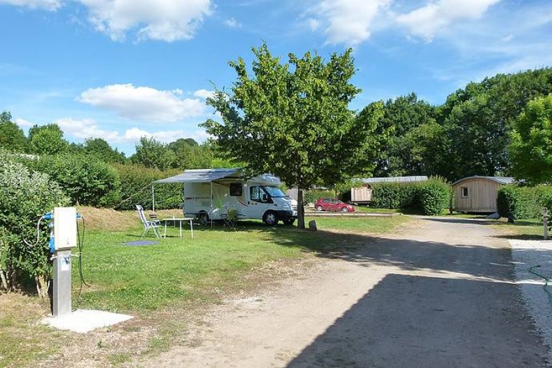 Location de vacances - Insolite à La Châtre - emplacements de camping grand-confort, au soleil ou bien à l'ombre