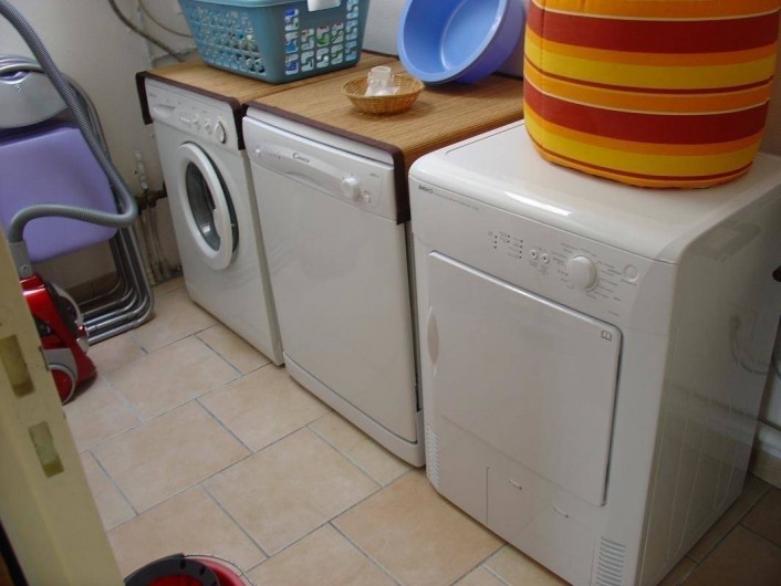 Location de vacances - Gîte à Arces - Machine-à-laver, sèche-linge et lave-linge