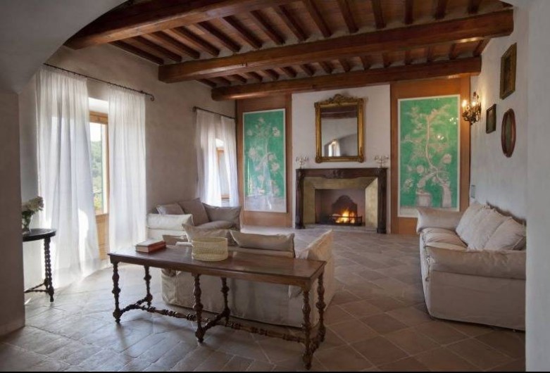 Location de vacances - Villa à San Donato In Collina - Salon avec cheminée ouverte