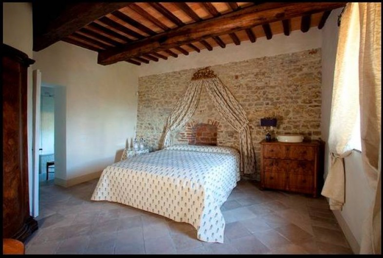 Location de vacances - Villa à San Donato In Collina - Chambre matrimoniale avec salle de bain en suite (baignoire et douche)