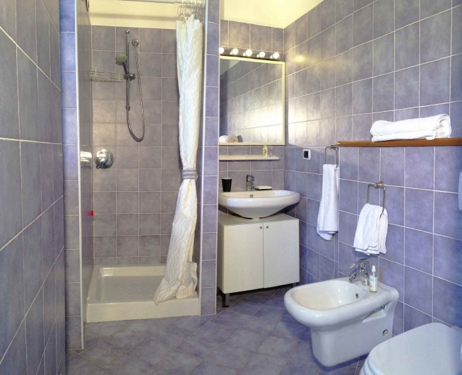 Location de vacances - Appartement à Bellano - appt 703 - la salle d'eau