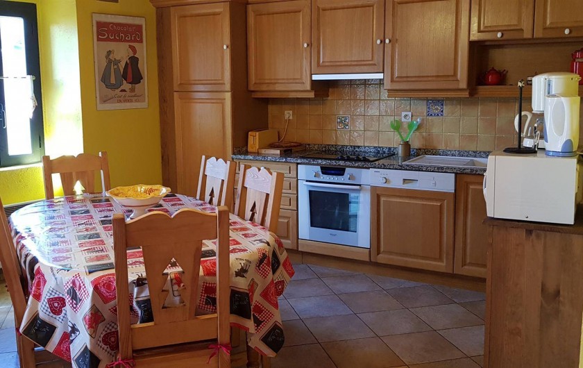 Location de vacances - Gîte à Formiguères - Salle à Manger + cuisine ouverte